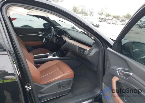 2024 Audi Q8 E-Tron Premium Quattro из США, поврежденный, VIN WA14AAGE1RB037477